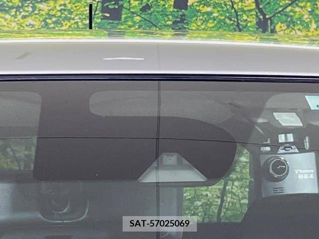 Nissan NOTE 2017-05 305382-2