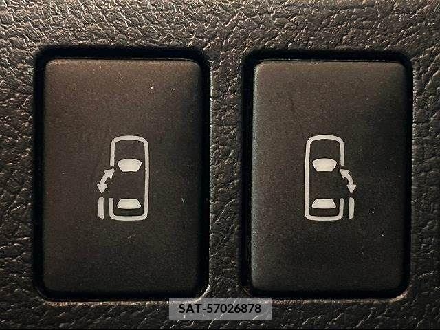 Toyota VOXY 2011-02 210364-4