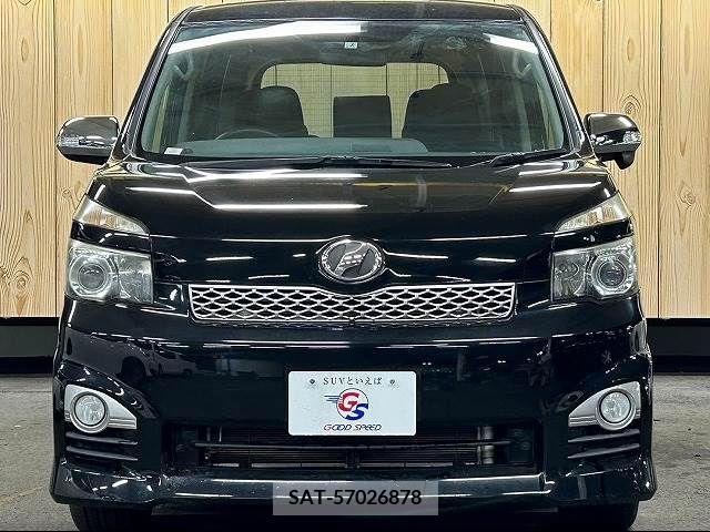 Toyota VOXY 2011-02 210364-16