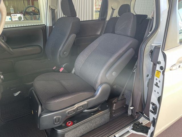Toyota PORTE 2012-12 21070-10