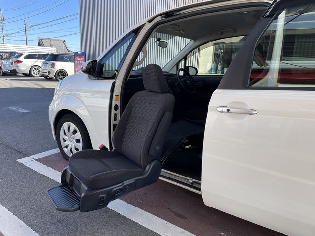 Toyota PORTE 2012-12 21070-1