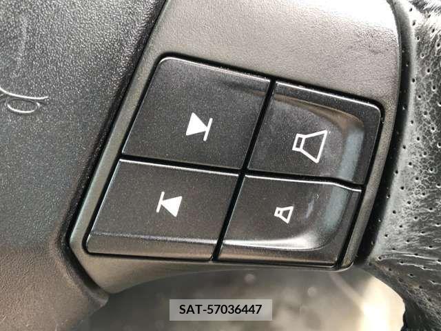 Volvo C70 2010-10 370189-16