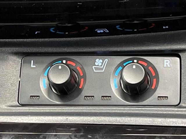 Toyota ALPHARD 2022-11 195859-6