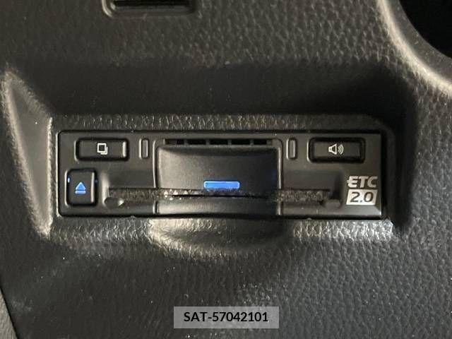 Toyota VOXY 2022-12 313568-7