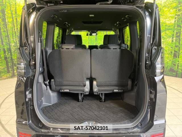 Toyota VOXY 2022-12 313568-10