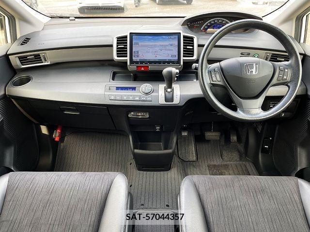 Honda FREED 2016-06 270387-1