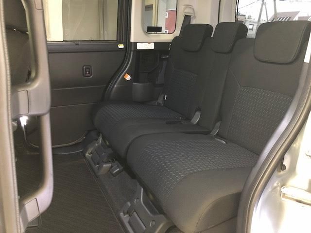 Toyota ROOMY 2022-03 19922-20