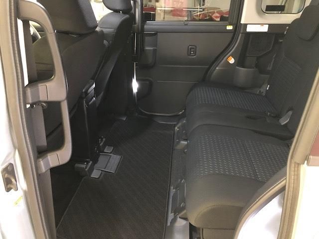 Toyota ROOMY 2022-03 19922-19