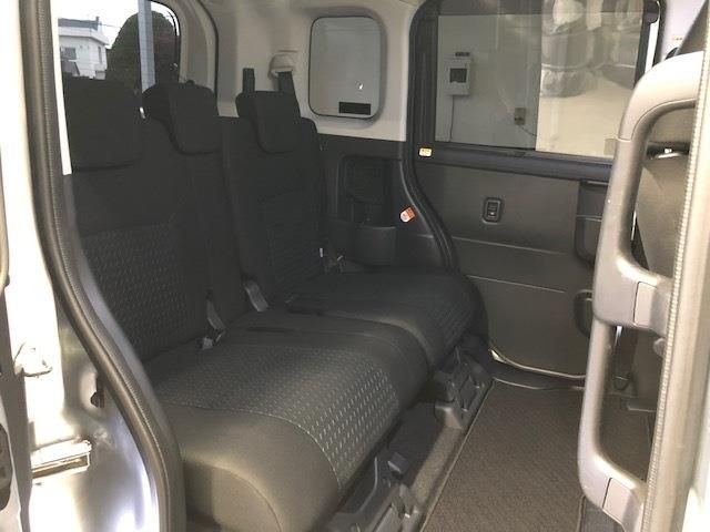Toyota ROOMY 2022-03 19922-21