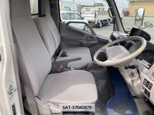 Toyota TOYOACE 2006-02 375606-7