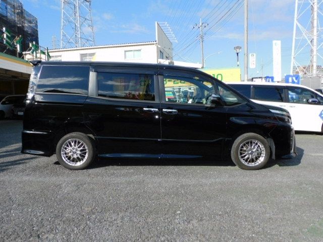 Toyota VOXY HYBRID 2020-12 194504-17