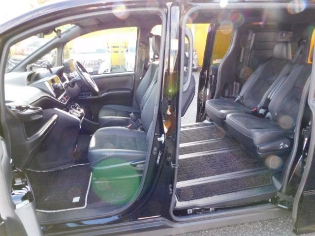 Toyota VOXY HYBRID 2020-12 194504-7