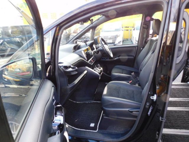Toyota VOXY HYBRID 2020-12 194504-4