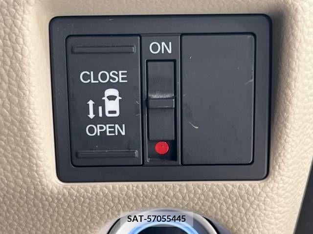 Honda N BOX 2018-05 207745-4