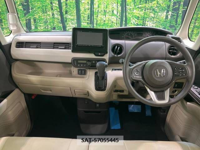 Honda N BOX 2018-05 207745-1