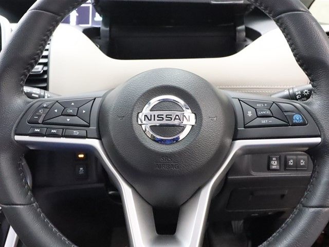 Nissan SERENA 2016-09 181012-10