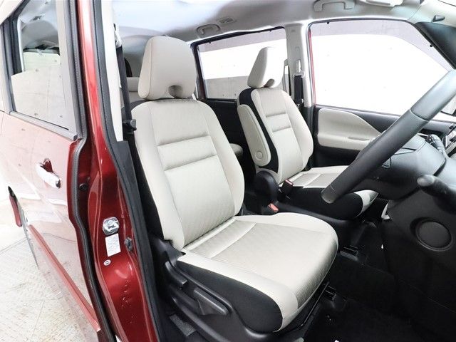 Nissan SERENA 2016-09 181012-3