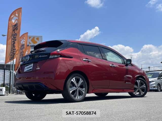 Nissan LEAF 2019-09 324800-1
