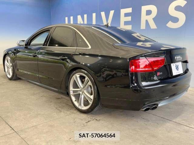 Audi S8 2013-05 293113-19