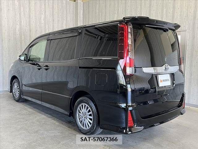 Toyota NOAH 2014-04 240420-12
