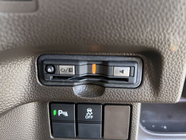 Honda N BOX 2021-11 181091-11