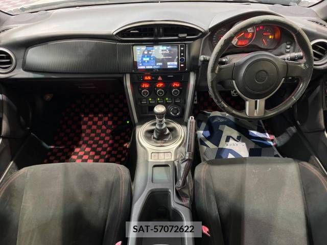Toyota 86 2012-04 388917-1