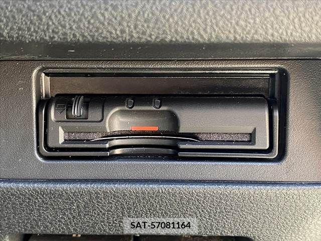 Nissan JUKE 2013-08 349235-28