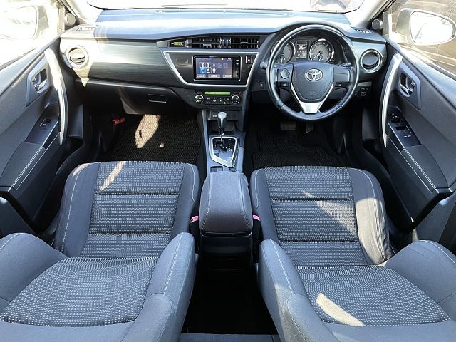 Toyota AURIS 2014-11 195282-1