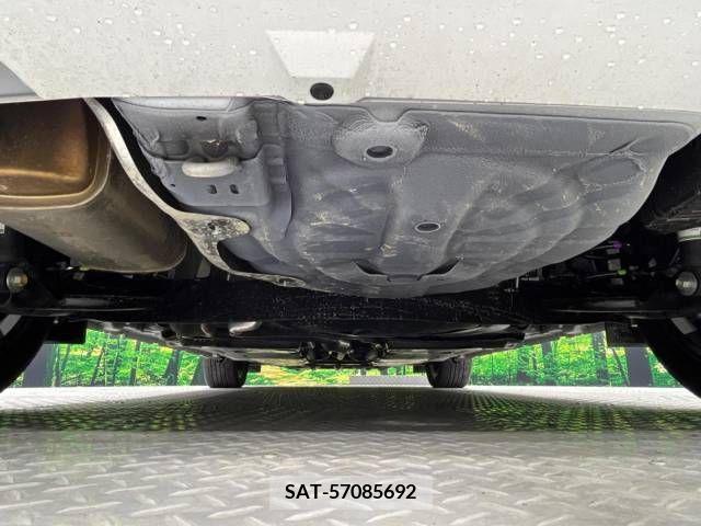 Nissan AURA 2023-06 215540-19