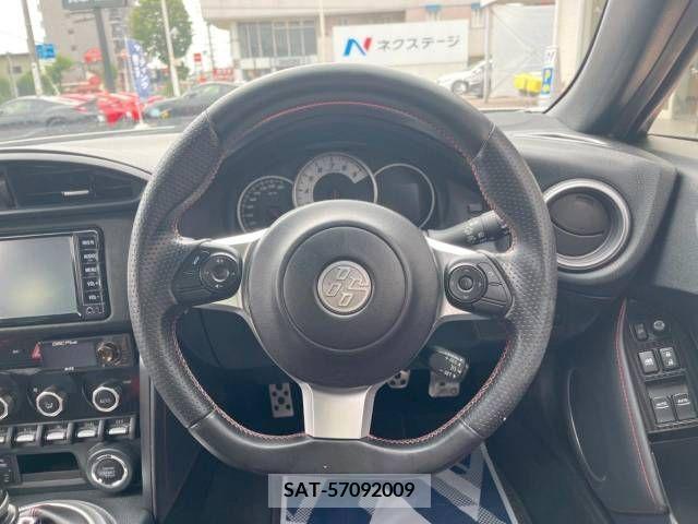 Toyota 86 2017-11 321184-11