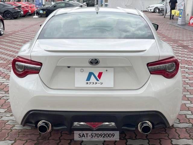 Toyota 86 2017-11 321184-15