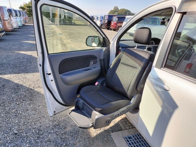 Toyota SIENTA 2013-10 28394-7