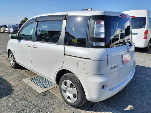 Toyota SIENTA 2013-10 28394-15