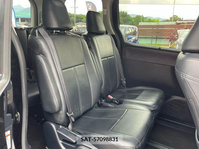 Toyota VOXY 2015-05 289139-11