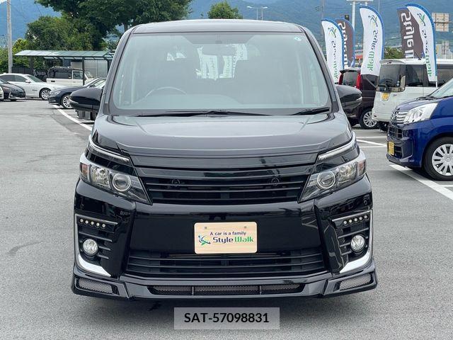 Toyota VOXY 2015-05 289139-1