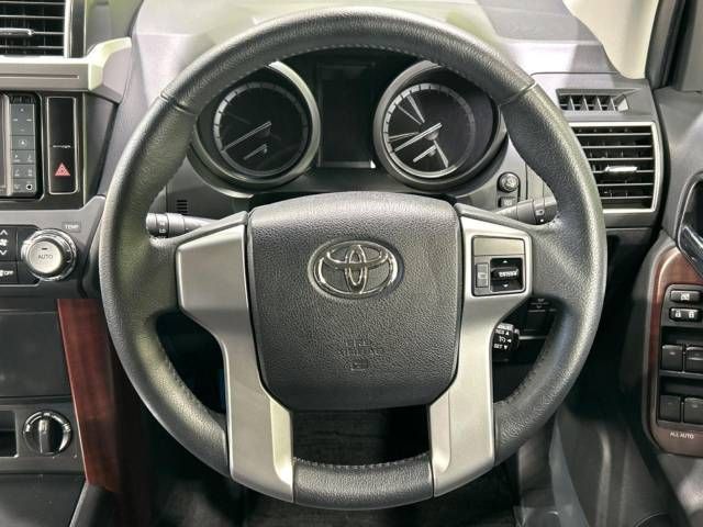 Toyota PRADO 2016-10 26847-11