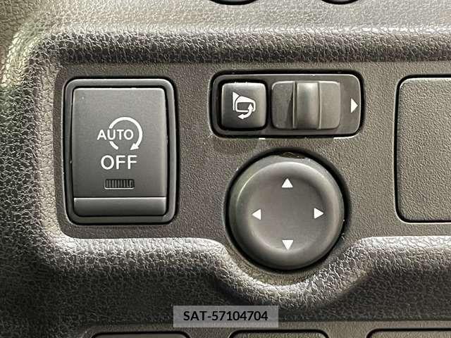 Nissan NOTE 2015-10 201338-17