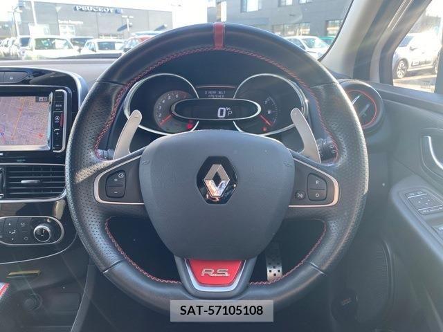 Renault LUTECIA 2019-12 284058-13