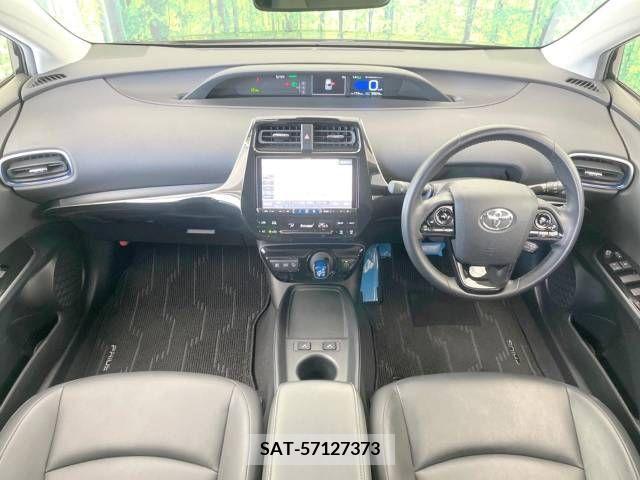 Toyota PRIUS 2020-08 213563-1
