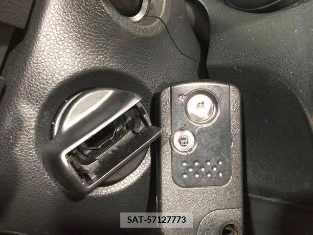 Honda FIT HYBRID 2013-08 257267-7