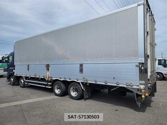 Isuzu GIGA 2017-10 231348-2