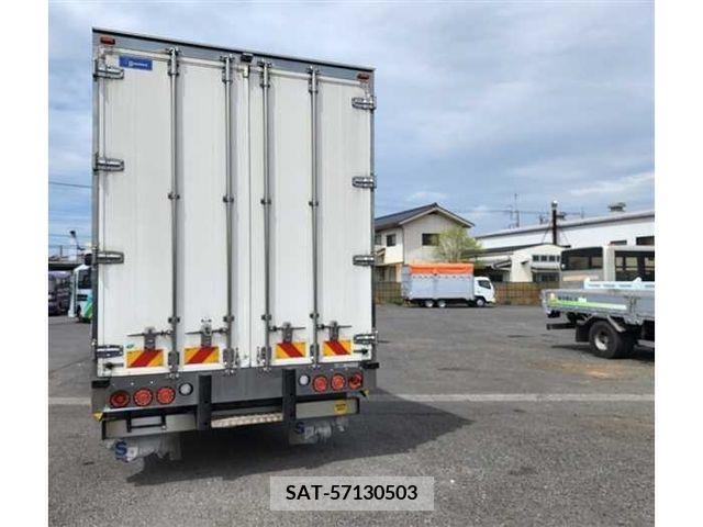 Isuzu GIGA 2017-10 231348-4