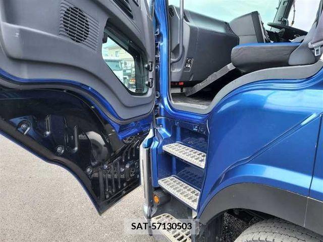 Isuzu GIGA 2017-10 231348-9