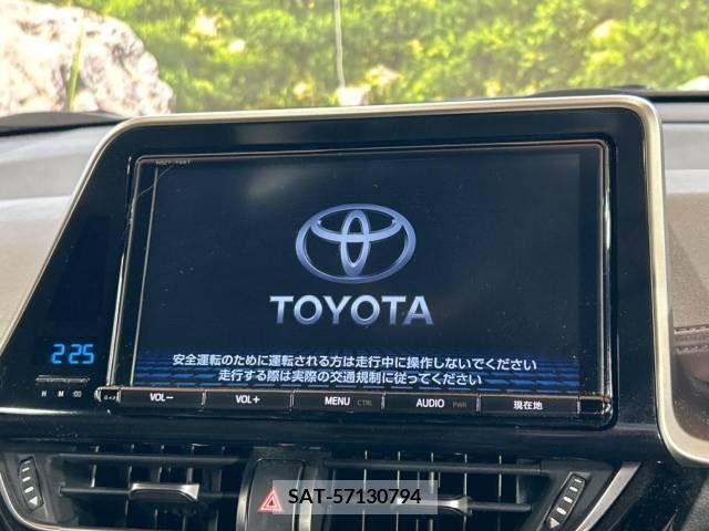 Toyota C-HR 2017-08 264225-3
