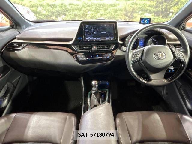Toyota C-HR 2017-08 264225-1
