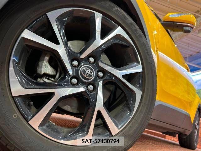 Toyota C-HR 2017-08 264225-13