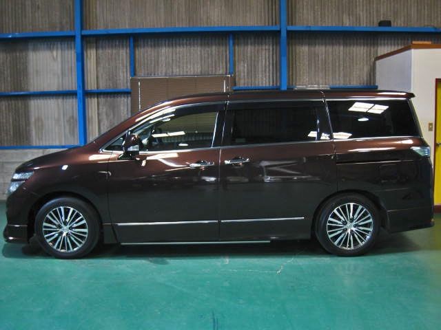 Nissan ELGRAND 2014-03 183032-2