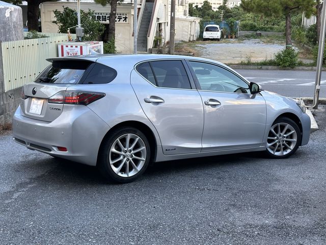 Lexus CT 2012-01 23162-3