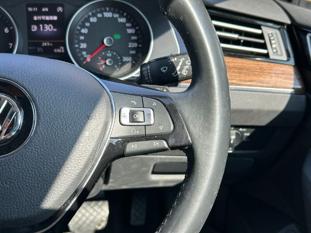 VolksWagen PASSAT VARIANT 2015-07 181191-23