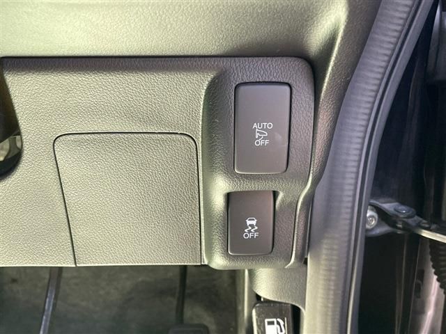 Honda N BOX CUSTOM 2017-03 2063-19